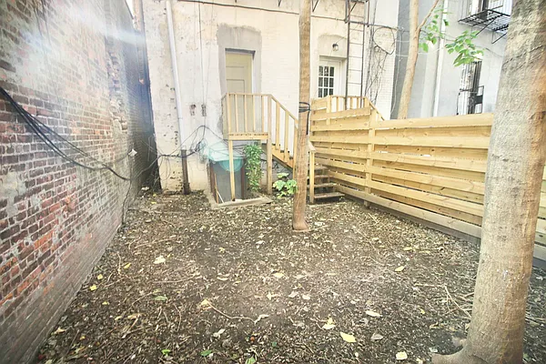 Rented by Delmark Realty LLC | media 14