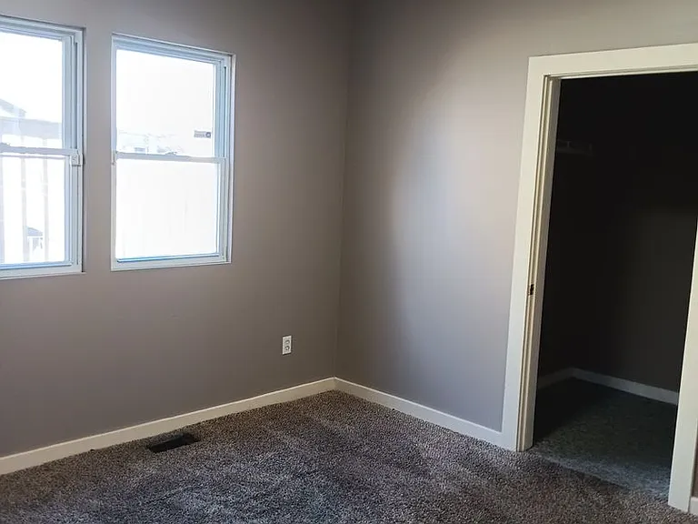 505 Rentschler St — Photo 1