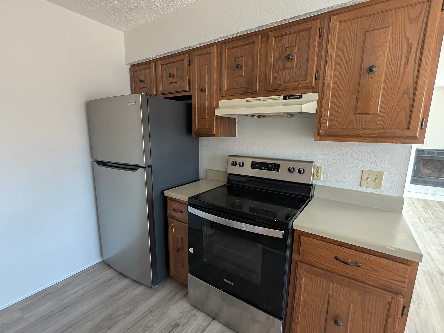 2 bed, 1100 sqft, $1,275 — Photo 4