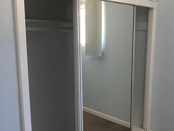 2nd image of 4035 W 132nd St APT 6