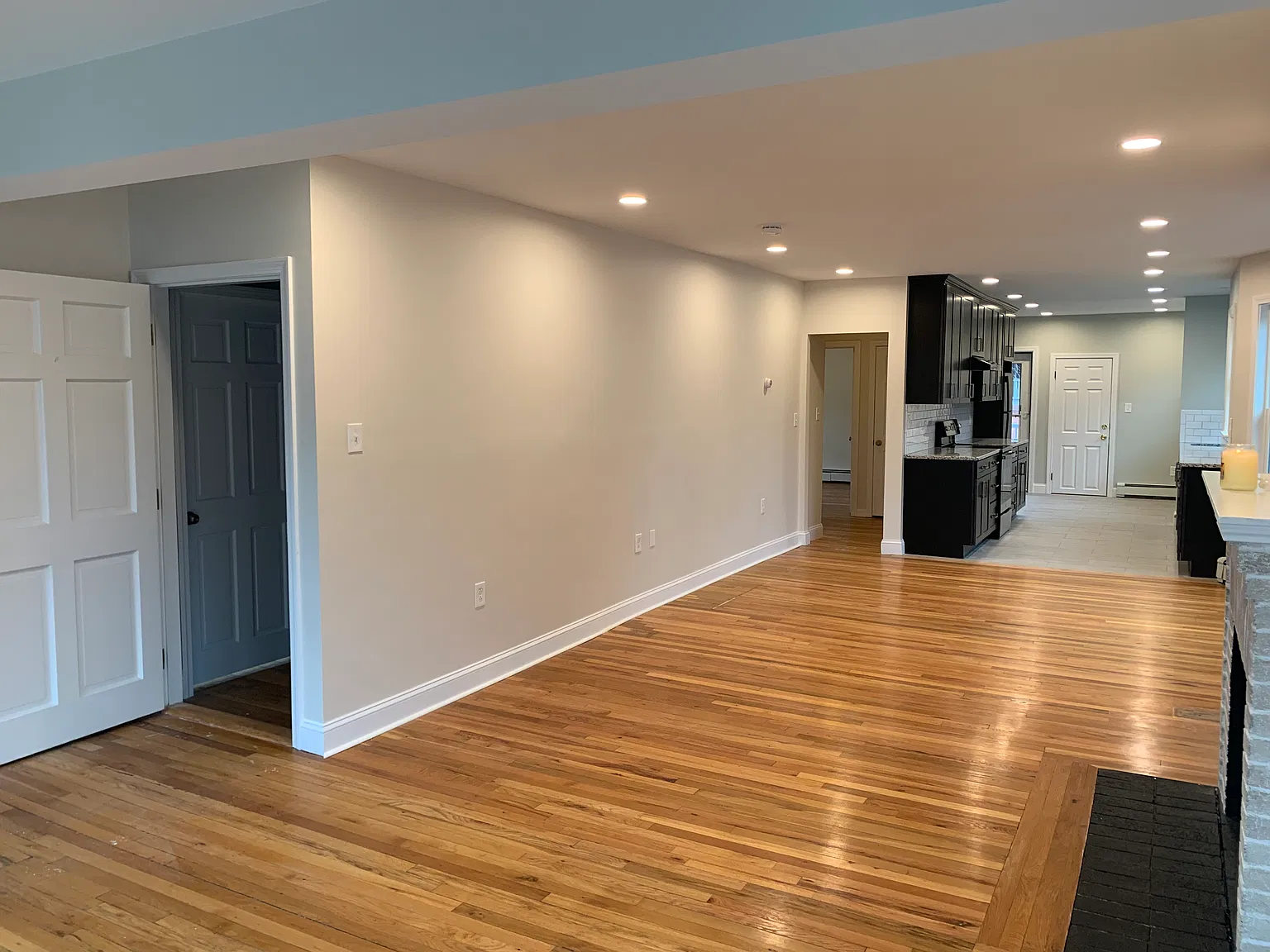 2 bed, 1300 sqft, $2,900 — Photo 1