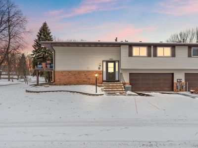 3700 Garden Ct N, Oakdale, MN, 55128