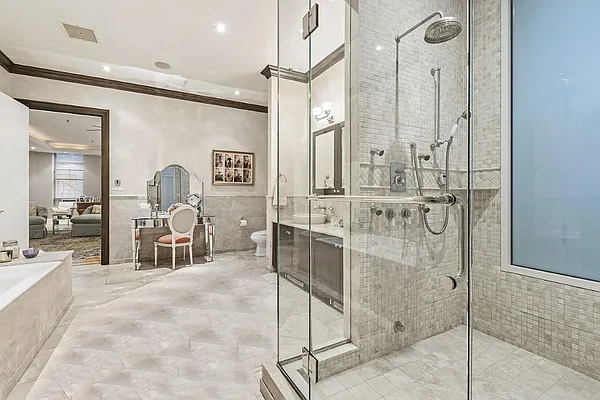 Rented by Compass | media 12