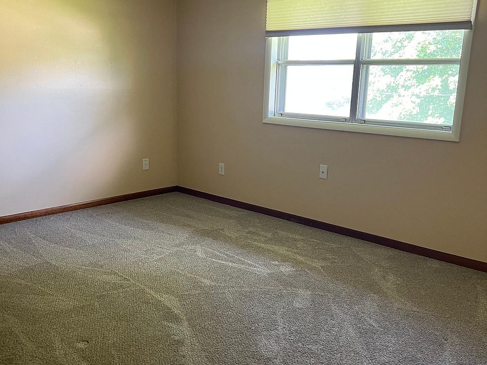 Master bedroom. closet on opposite side