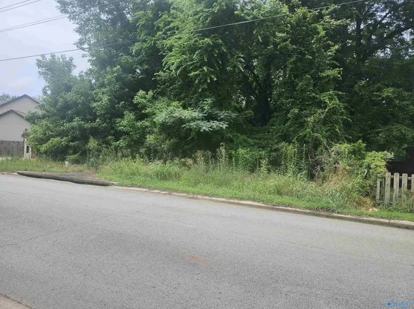 1 Lovelady St NW, Hartselle, AL 35640