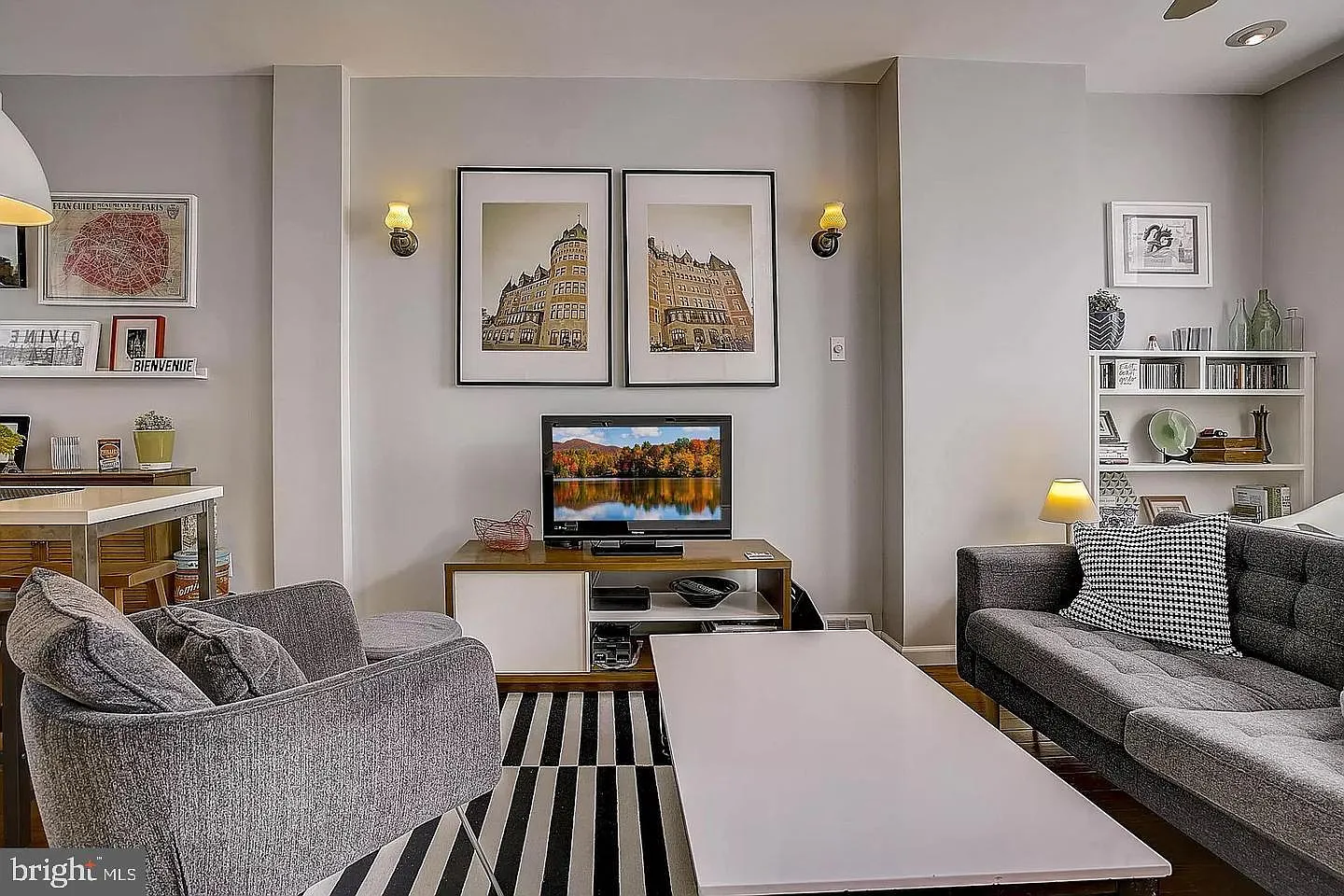 2 bed, 1.0 bath, 750 sqft, $2,050 — Photo 2