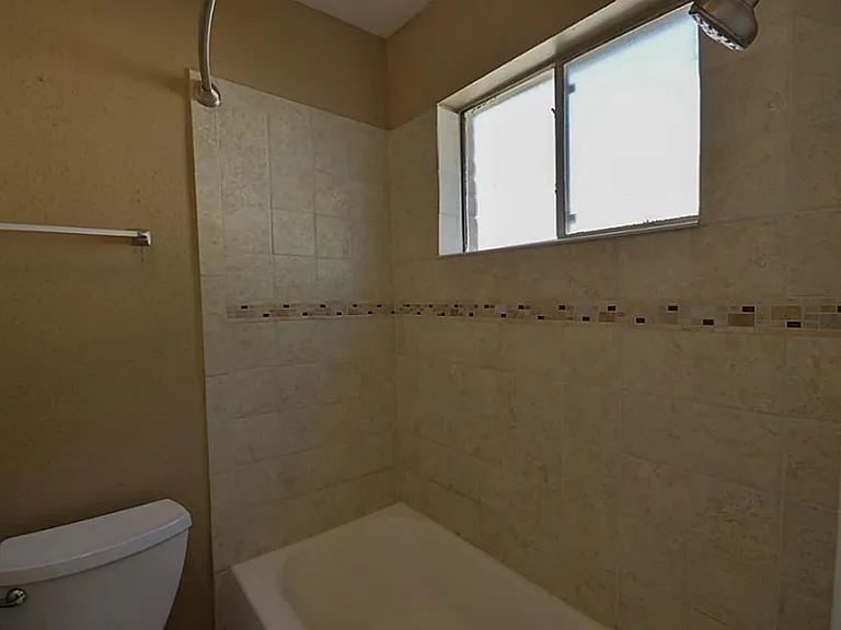5831 Culross Close — Photo 10