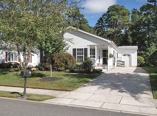 98 Loch Lomond Ct, Mays Landing, NJ 08330