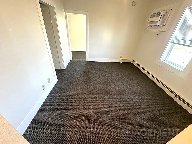 322 E 15th St #3 — Photo 8