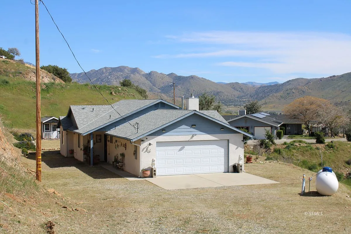 44 Lago Vista Dr photo 1