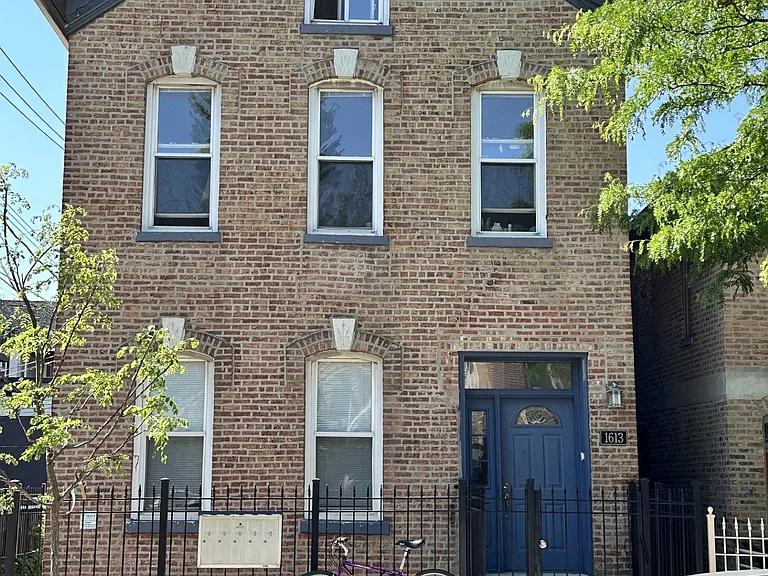 1613 W Pierce Ave #G — Photo 10