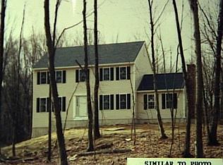 4 Narragansett Rd, Newtown, CT 06482