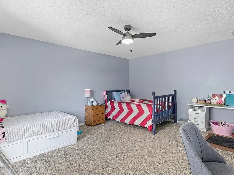 708 Flowers St — Photo 9