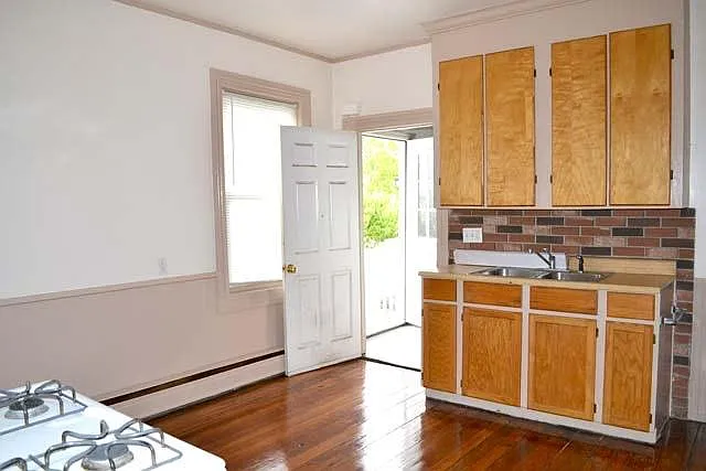194 Gano St #1 — Photo 4