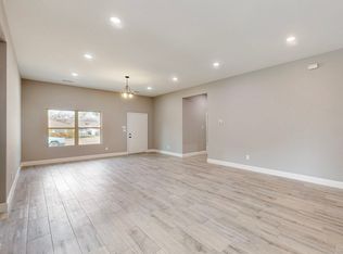 706 Poinsettia Dr, Lancaster, TX 75146