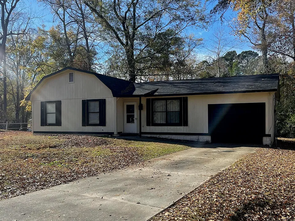 1002 Stillwood Cir