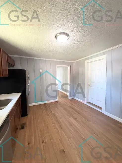 2 bed, 950 sqft, $1,250 — Photo 4