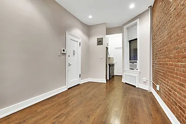 Rented by Cooper & Cooper Real Estate