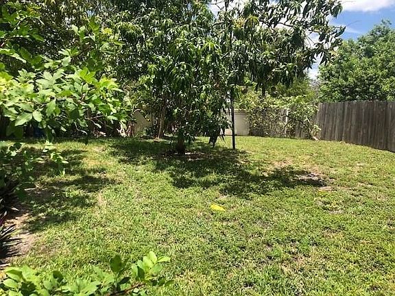 4th image of 3227 W Buena Vista Dr