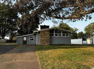 534 Lakeview Dr, Paducah, KY 42003
