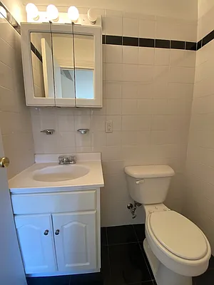 Rented by UES Management | media 3