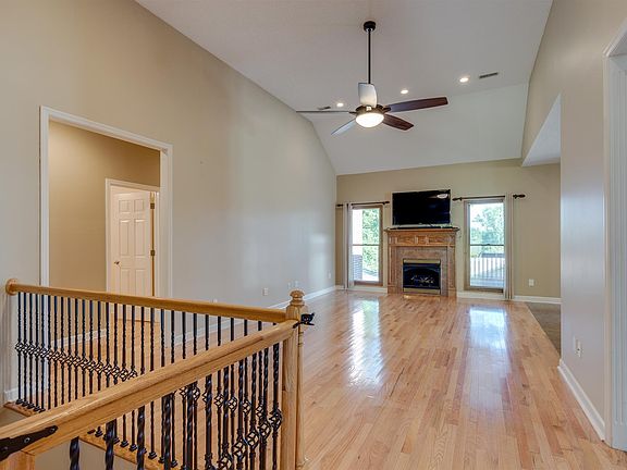 5th image of 154 Bel Aire Dr #154