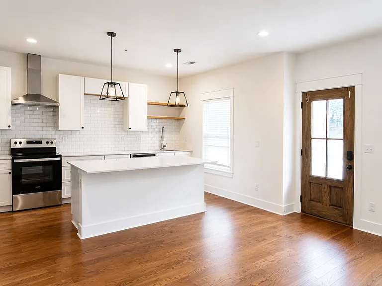 214 Allison Way — Photo 2