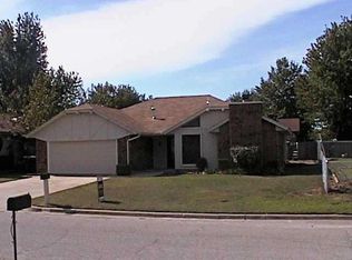 8917 Davis Ave, Oklahoma City, OK 73132