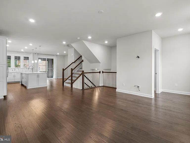 9271 Wood Violet Ct — Photo 5