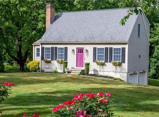 30 Cedar Rd, Clinton, CT 06413