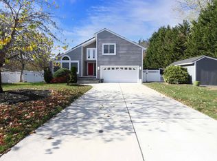 2 Jenny Lynn Dr, Northfield, NJ 08225