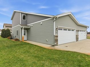 515 Faith Ln, Saint Joseph, MN 56374