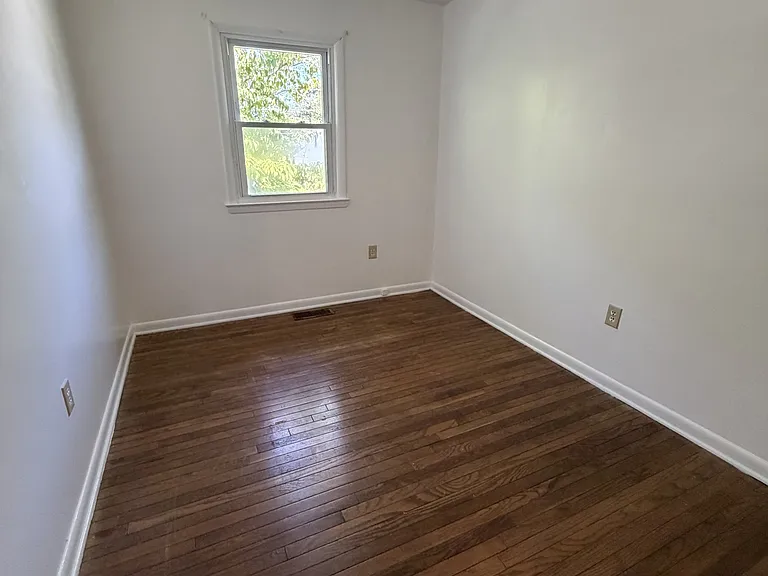 719 Shiloh St #1 — Photo 15
