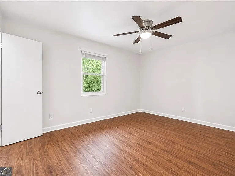 3203 E Point St #4 — Photo 10