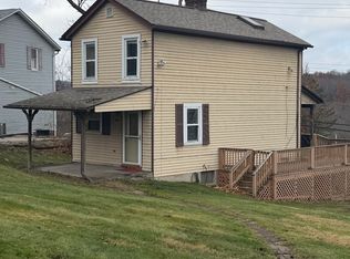 2265 McKees Rocks Rd, Mc Kees Rocks, PA 15136