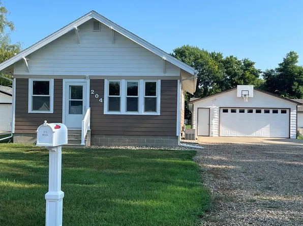 204 W 5th St, Hartford, SD 57033