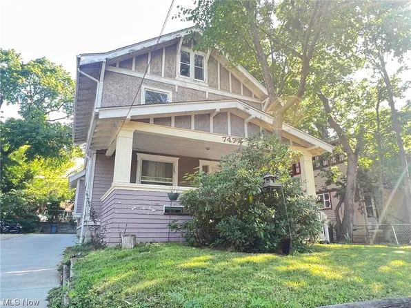 747 Ardmore Ave, Akron, OH 44302