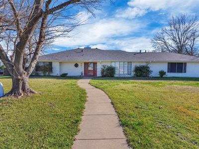 706 E Criner St, Grandview, TX, 76050