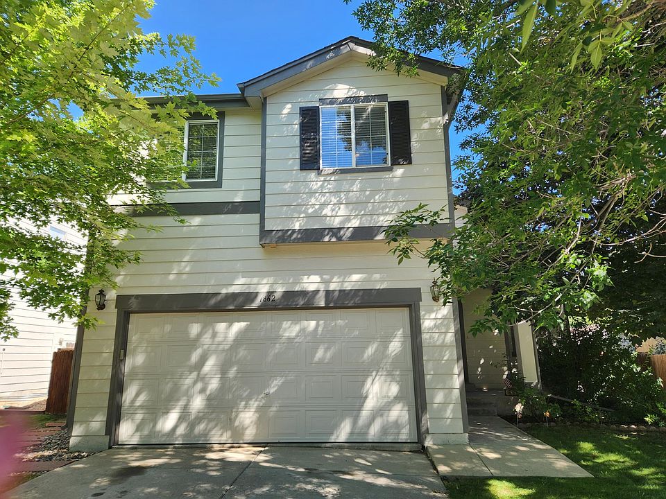 1862 Twin Lakes Circle