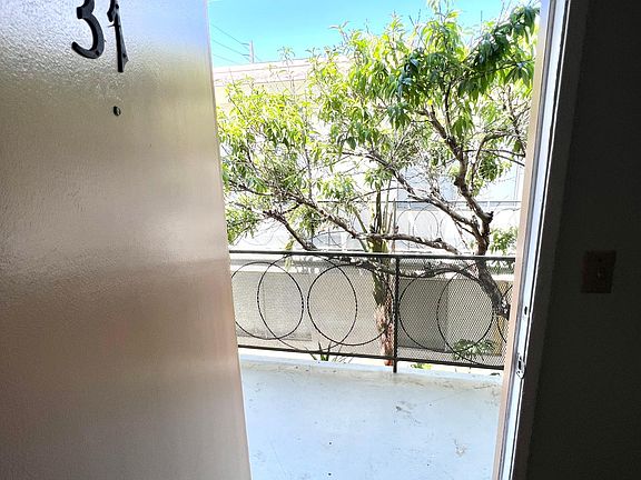 4th image of 16640 Crenshaw Blvd #31