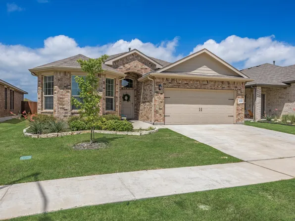 8569 Big Apple Dr, Fort Worth, TX 76179