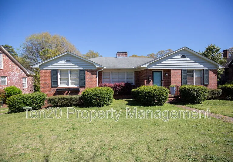 1514 Hilton Ave — Photo 1