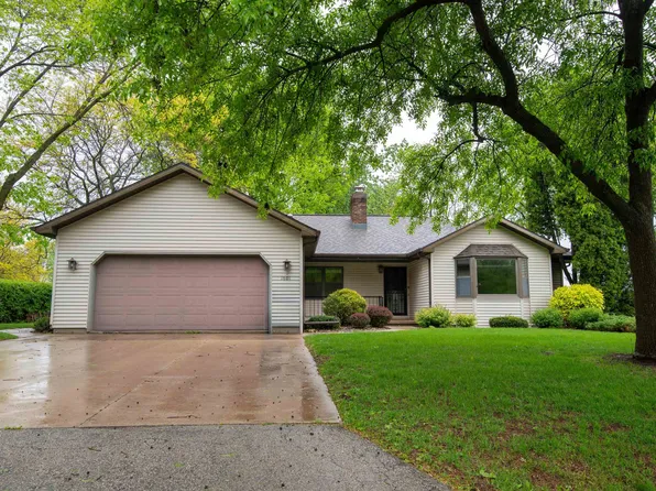 1601 Lake Breeze Rd, Oshkosh, WI 54904