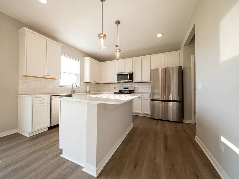 15083 Athgoe Dr — Photo 2