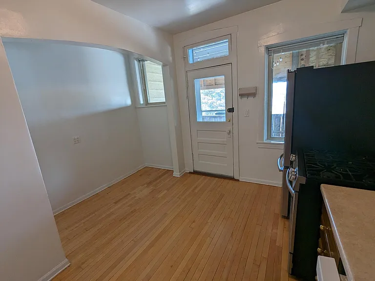 3024 W Addison St #3 — Photo 4