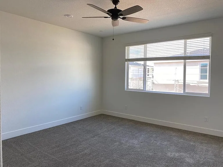 2454 Fidalgo Way — Photo 27