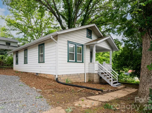 26 1st St, Asheville, NC 28803