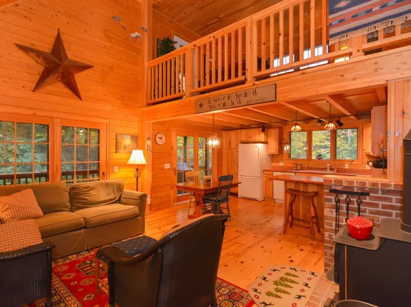 47 Abenaki Way, Albany, NH 03818