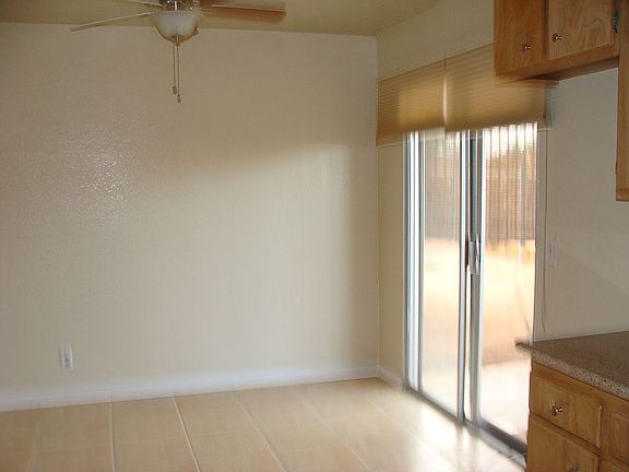 Dinning Area slider to back