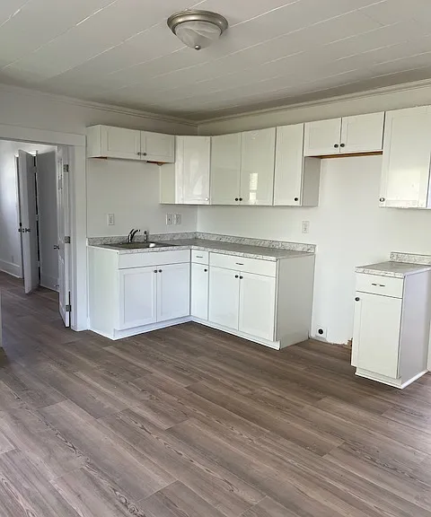 312 E Lowrance Ave — Photo 3